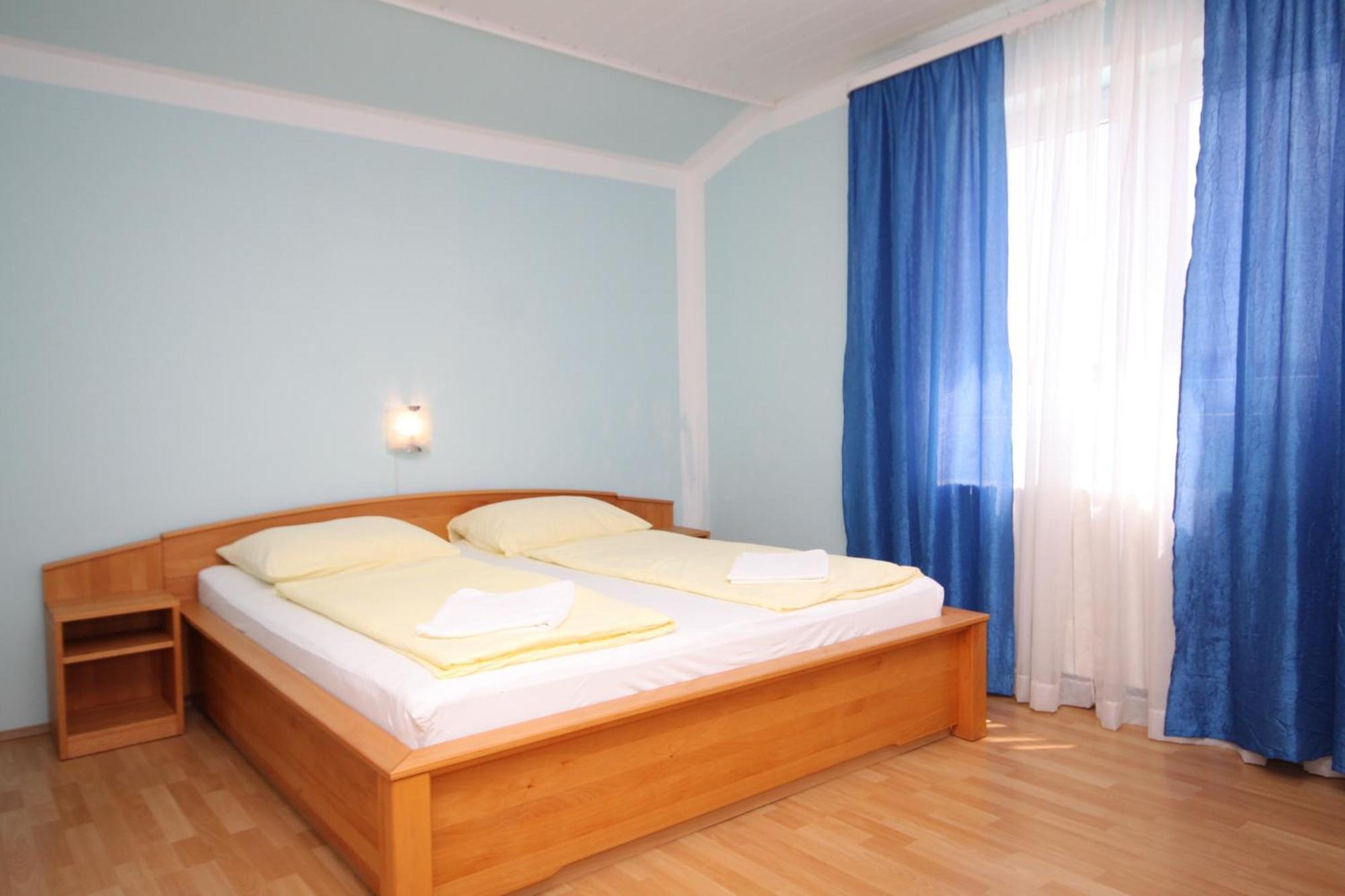 Rooms With A Swimming Pool Peroj, Fazana - 2235 Esterno foto