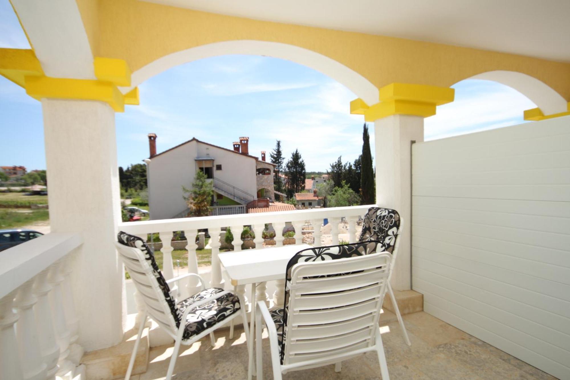 Rooms With A Swimming Pool Peroj, Fazana - 2235 Esterno foto