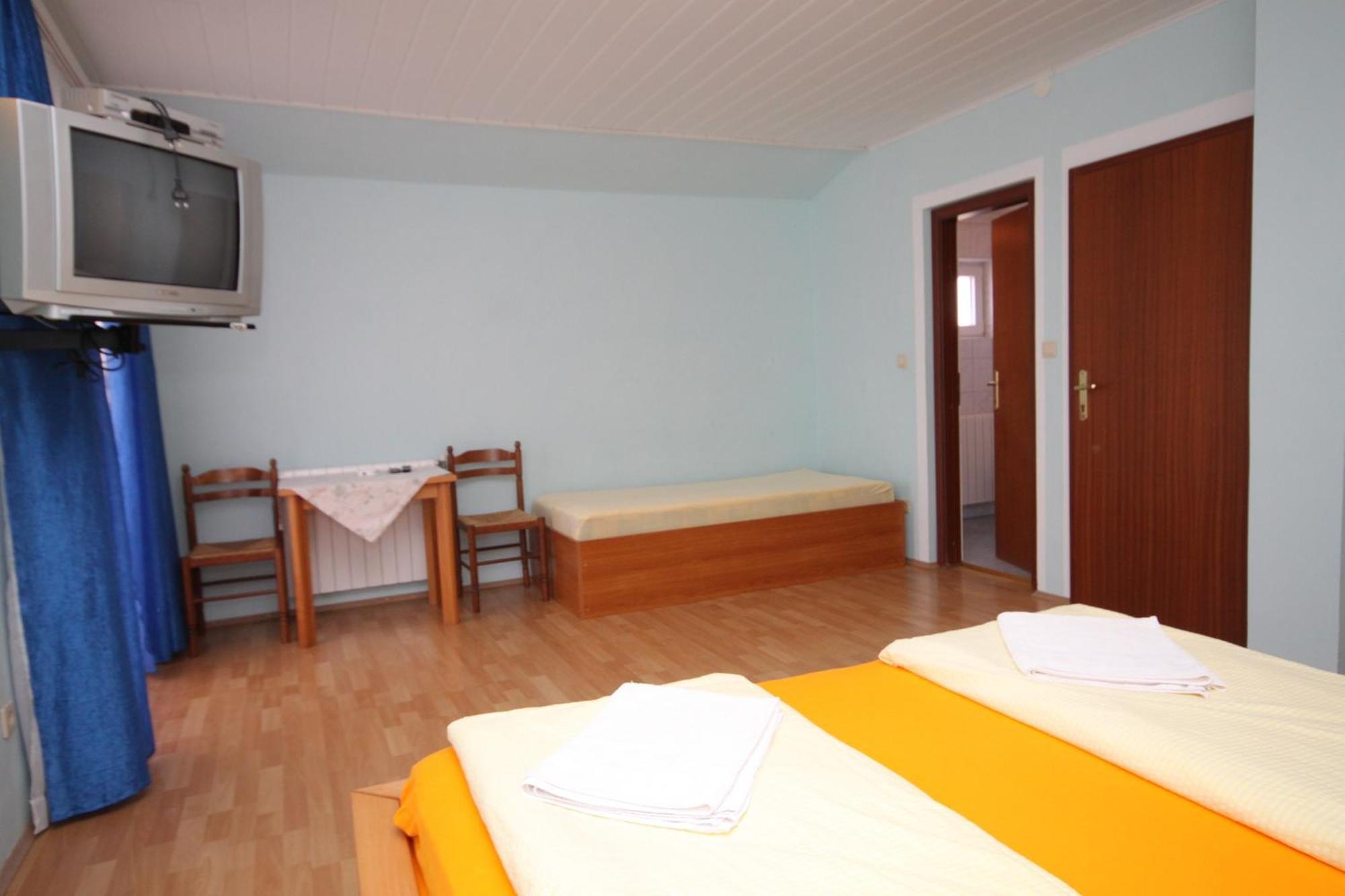 Rooms With A Swimming Pool Peroj, Fazana - 2235 Camera foto